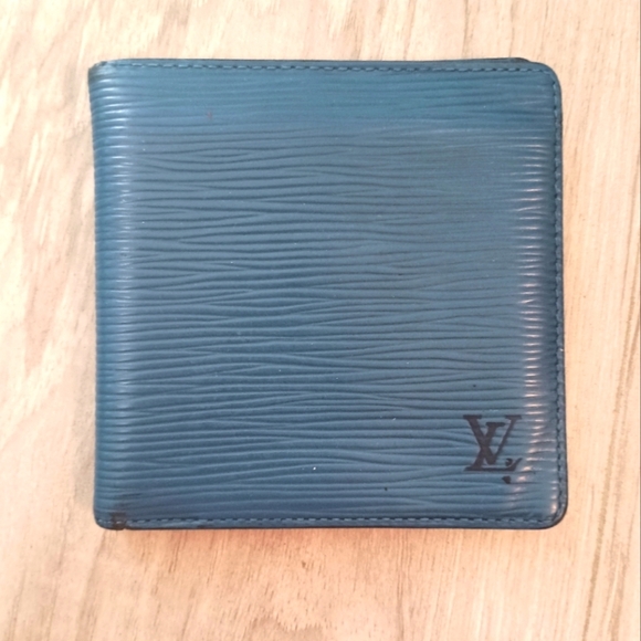 Louis Vuitton M60613 Bifold Wallet Epi Marco Men'S Blue Celest Initialis